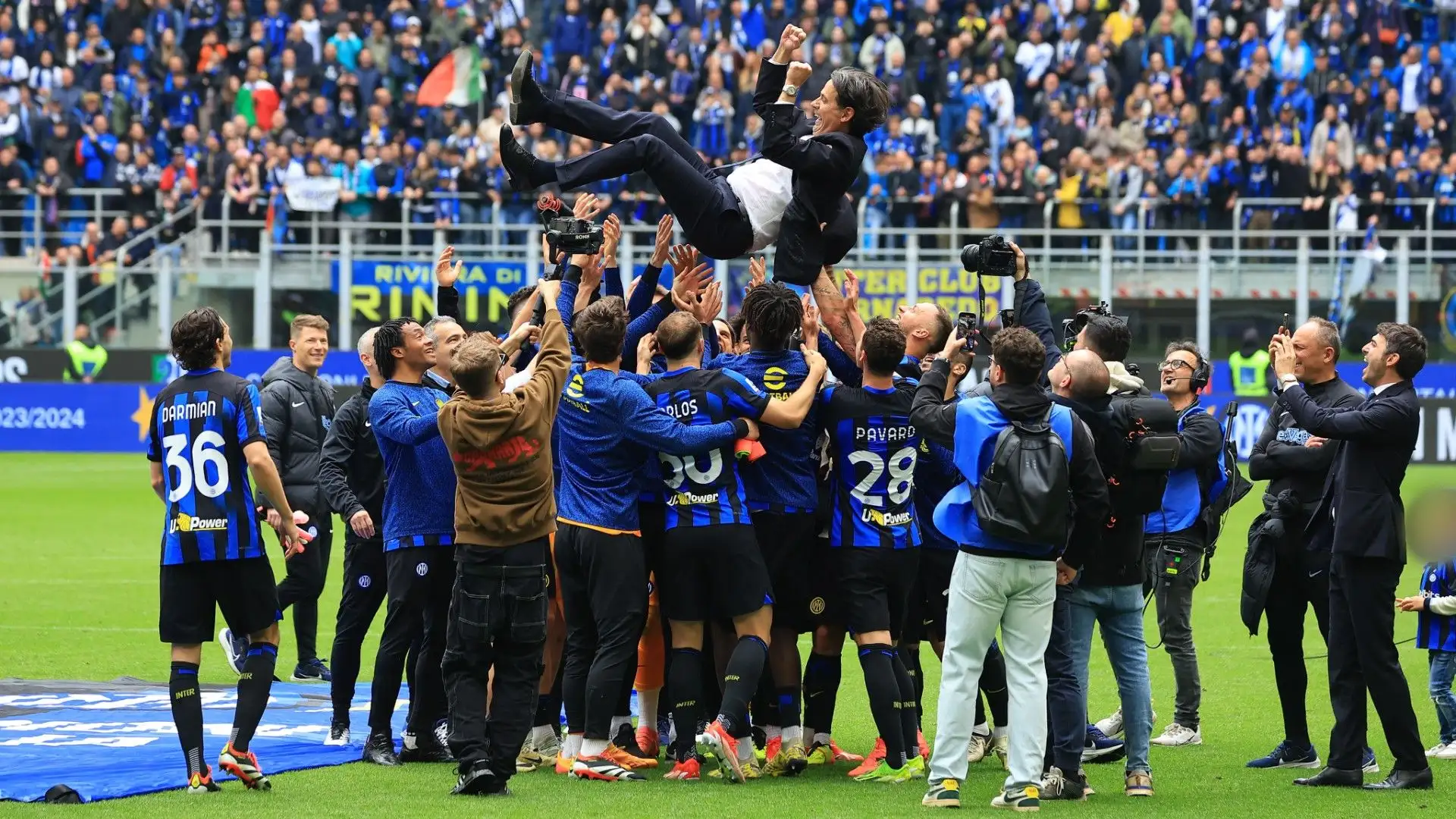 Simone Inzaghi è stato il più celebrato di tutti, dalla squadra e dai tifosi