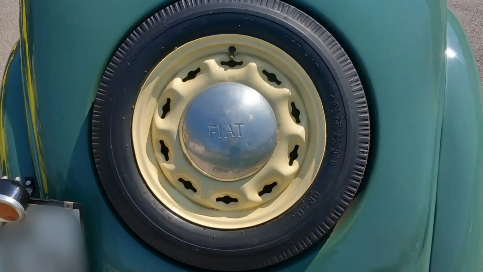 Il prototipo fu collaudato su strada nel 1934, raggiungendo una velocità di 82 km/h
