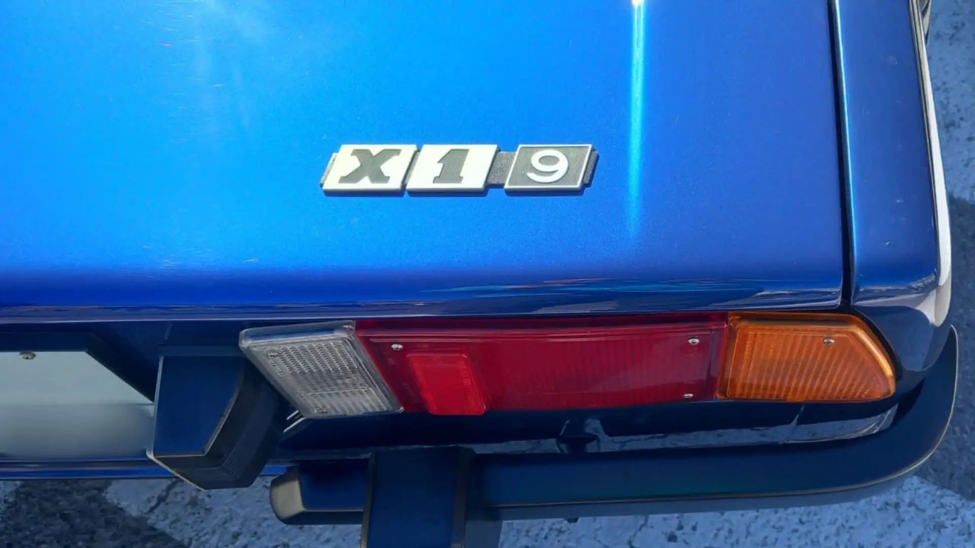 E' dotata di un robusto roll bar centrale