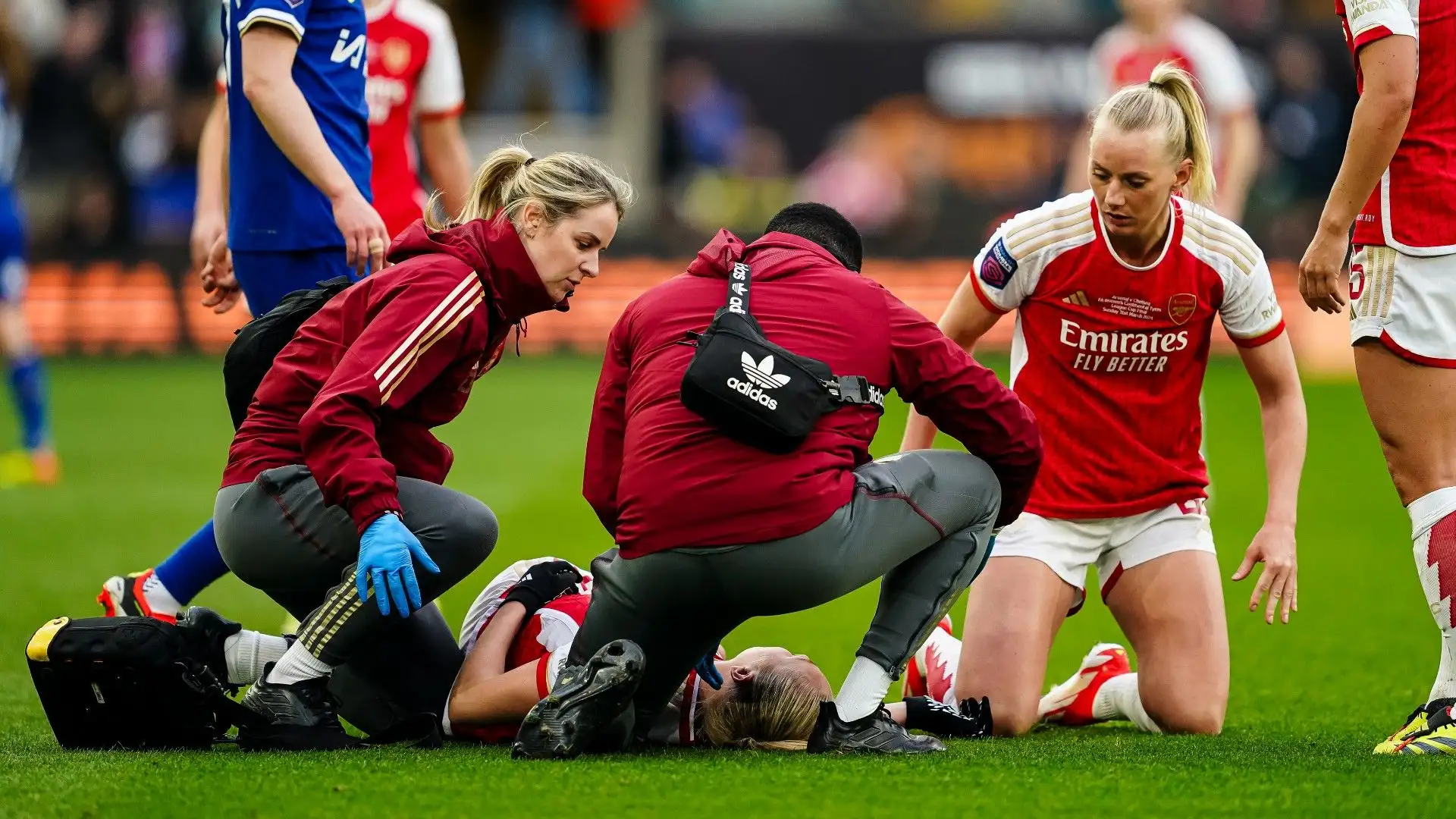 La partita, inizialmente interrotta, è poi ripresa e si è conclusa con la vittoria ai supplementari dell'Arsenal