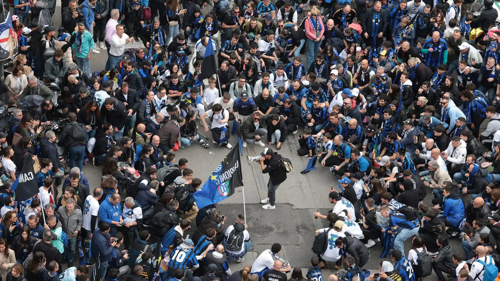 Tanti i cori intonati dal popolo nerazzurro