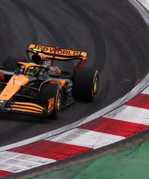 F1, Norris primo sotto la pioggia nelle qualifiche Shootout in Cina