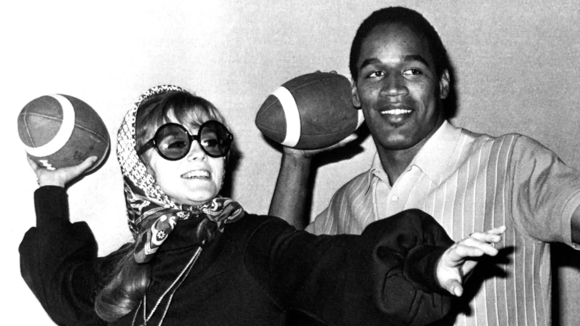 O.J. Simpson, all'anagrafe Orenthal James Simpson, è stato un giocatore di football americano
