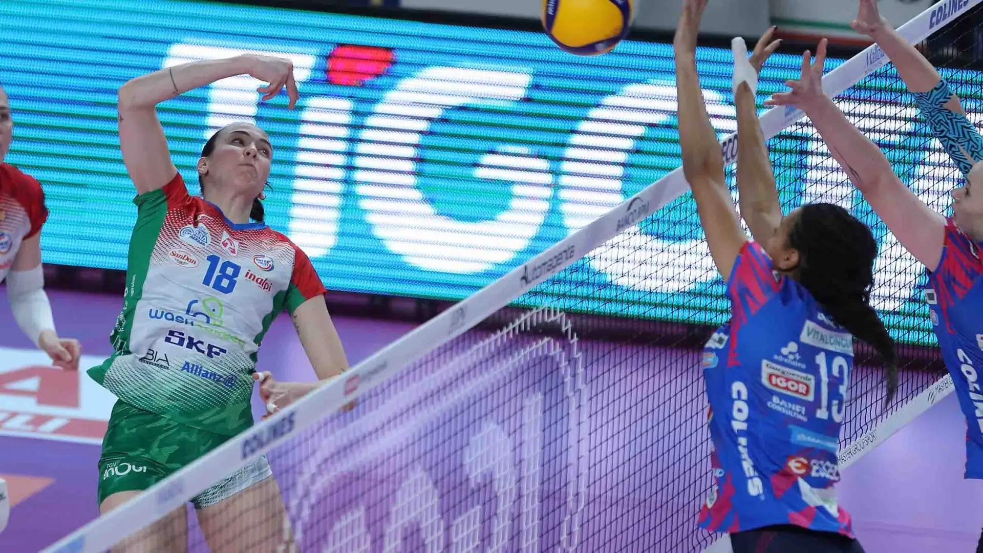 Yasmina Akrari (Wash4green Pinerolo)