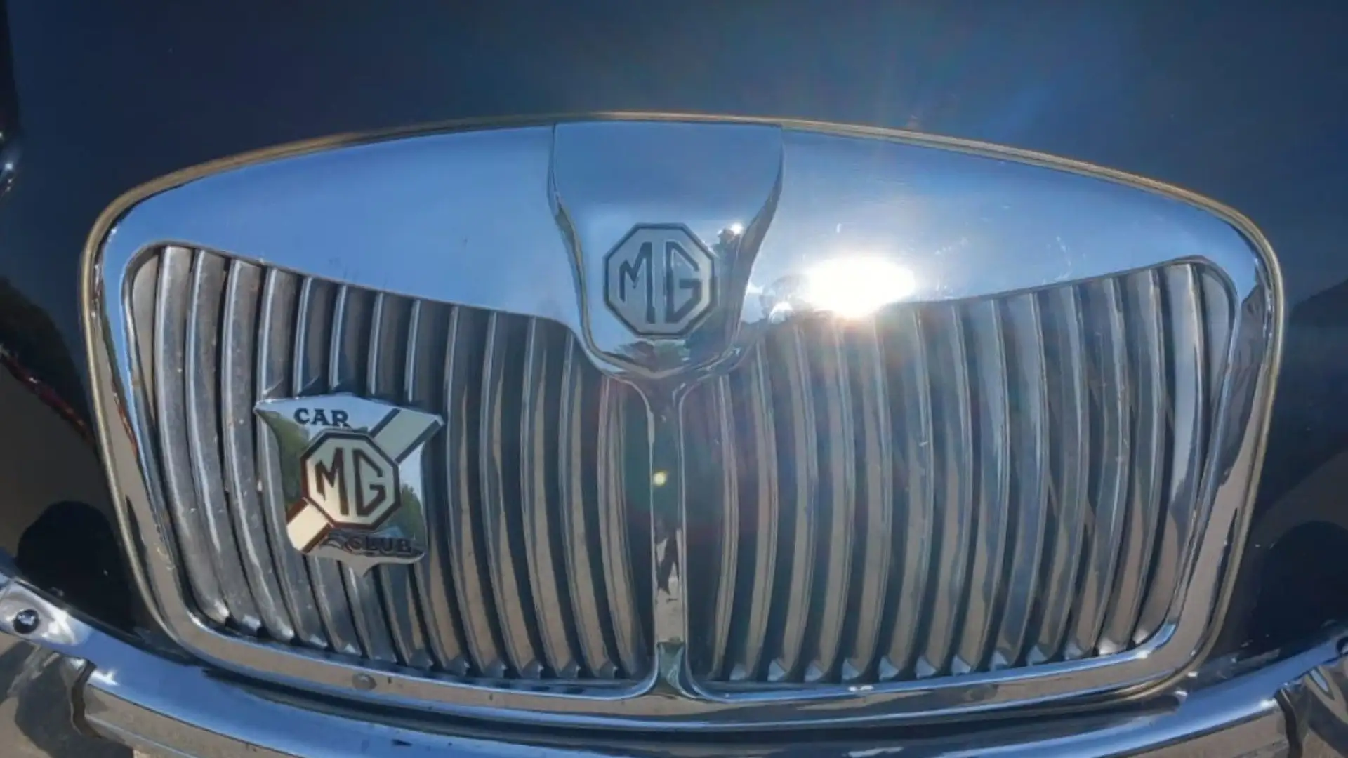 È stata introdotta nel 1955 come successore della MG TF
