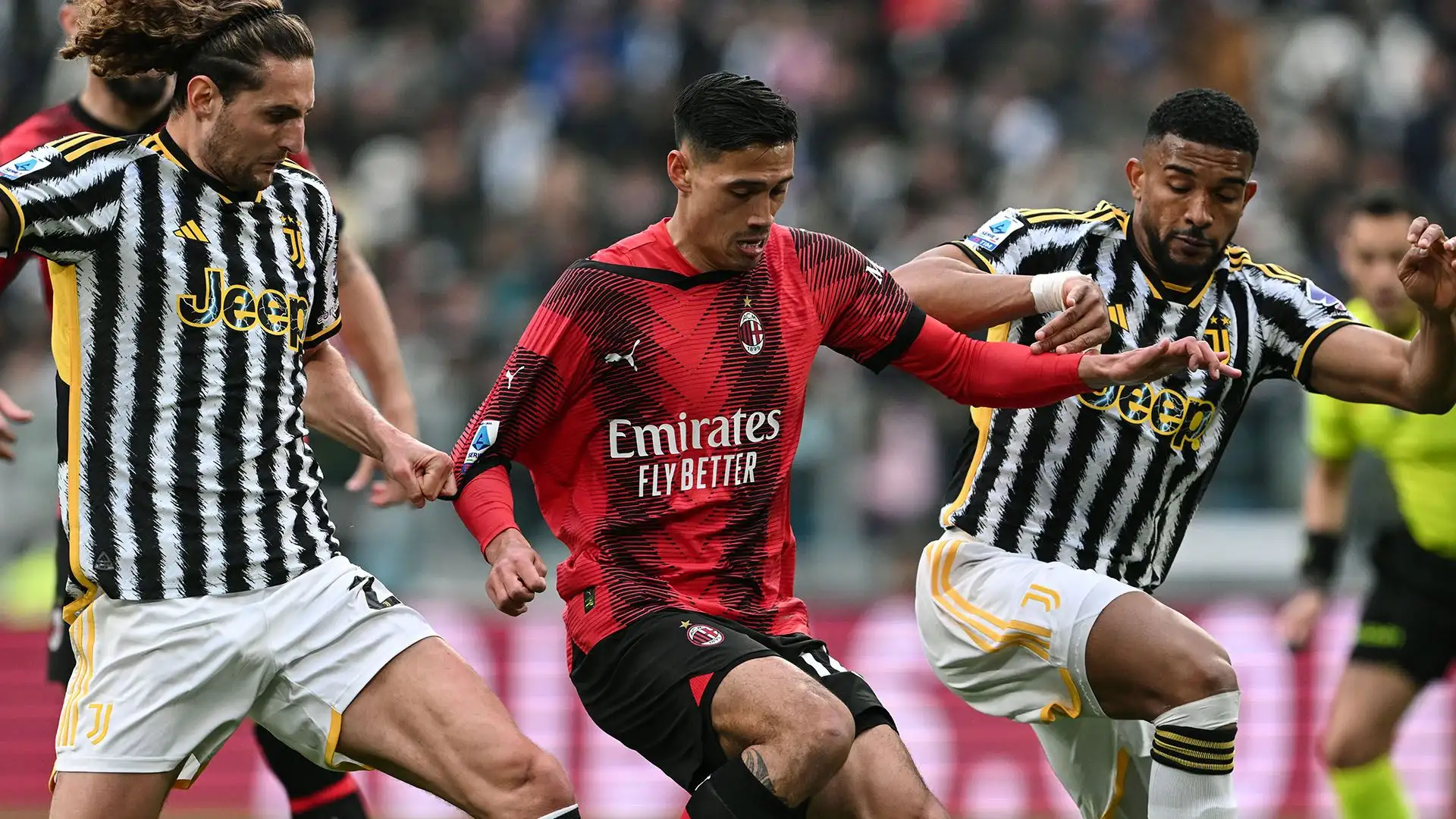 Tijjani Reijnders 6. Prova ad accelerare la manovra, a volte ci riesce