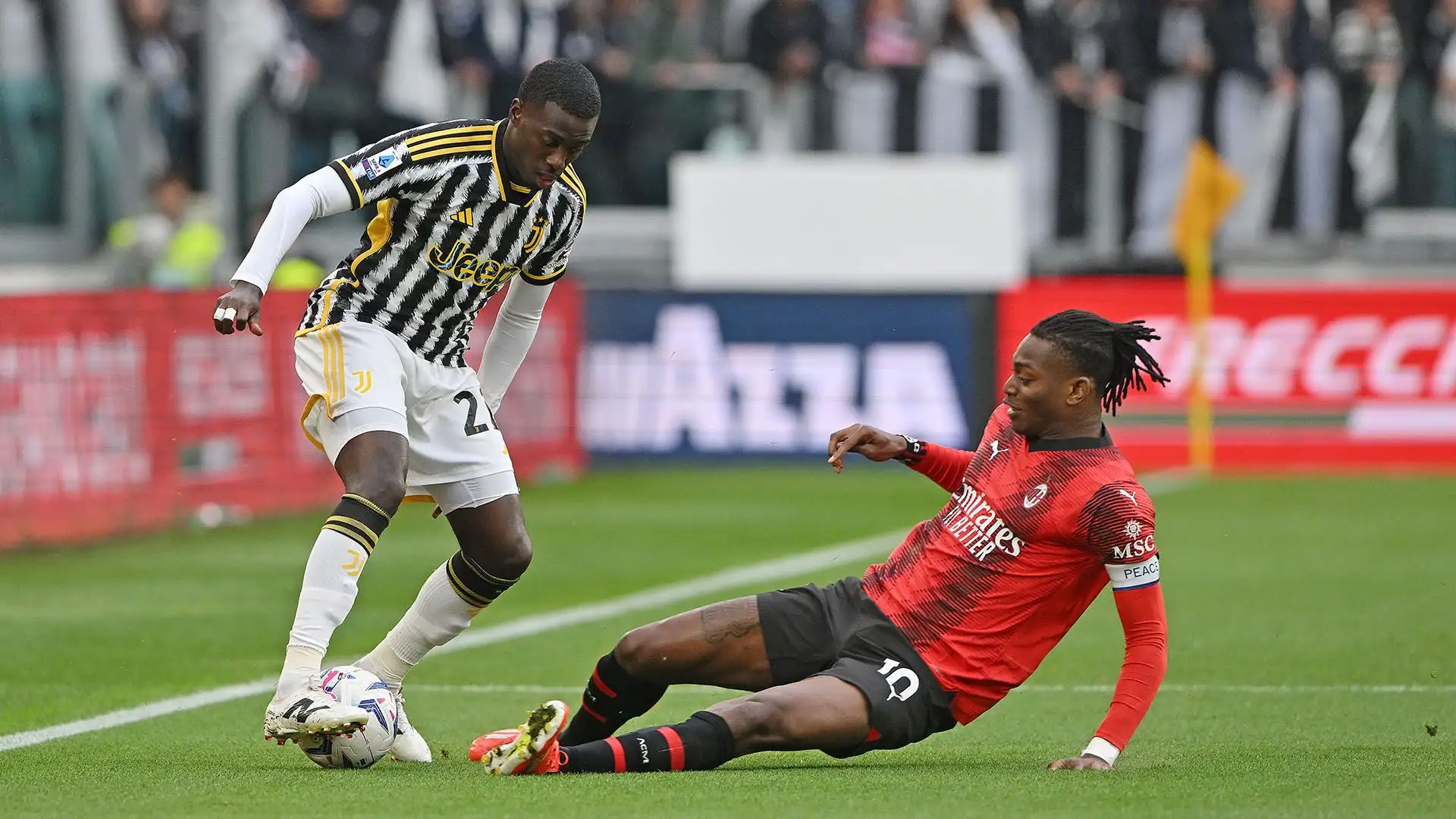 Timothy Weah 6.5. Con abnegazione ha creato problemi a Leao