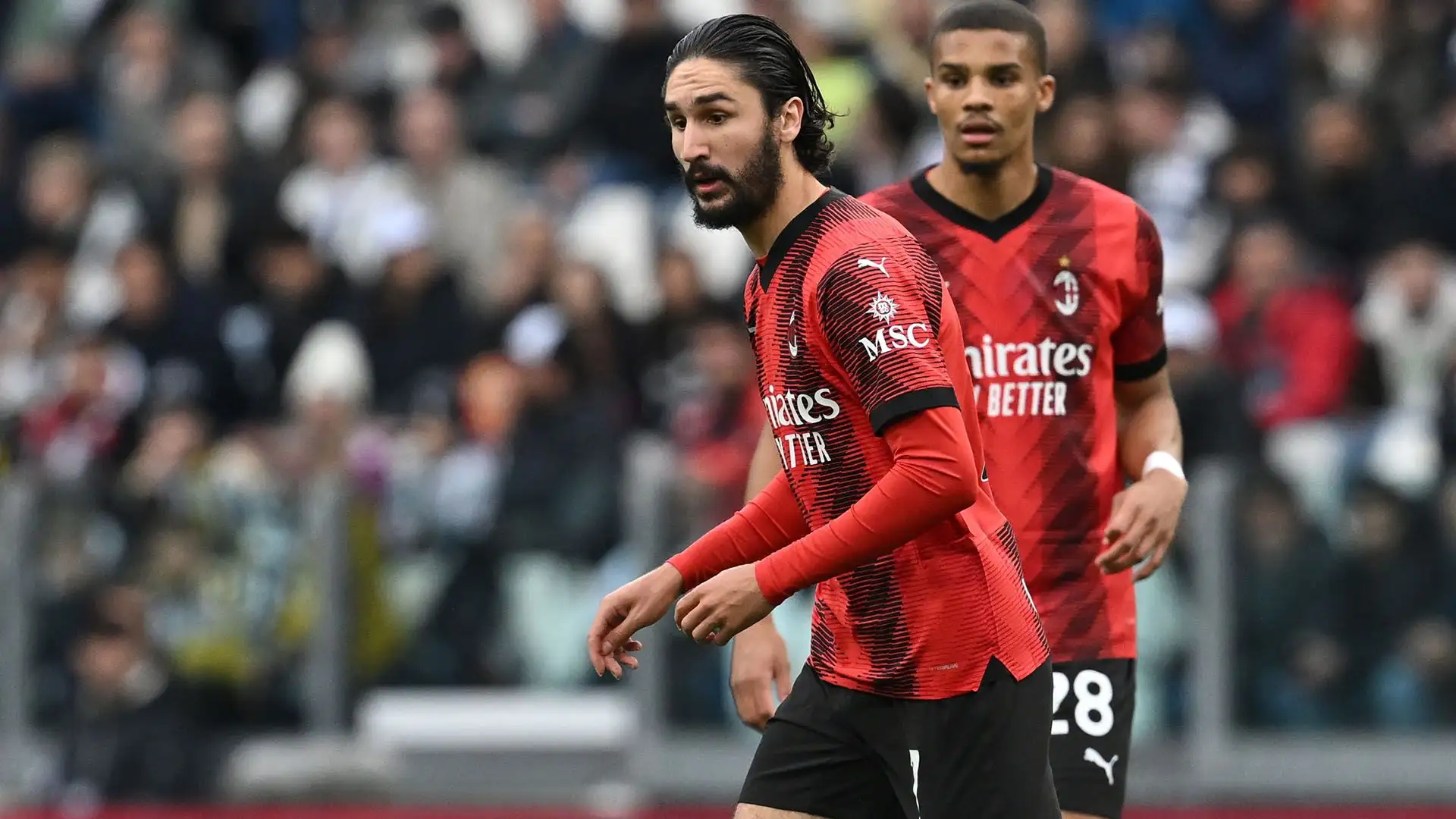 Yacine Adli è un altro giocatore che potrebbe presto salutare i rossoneri