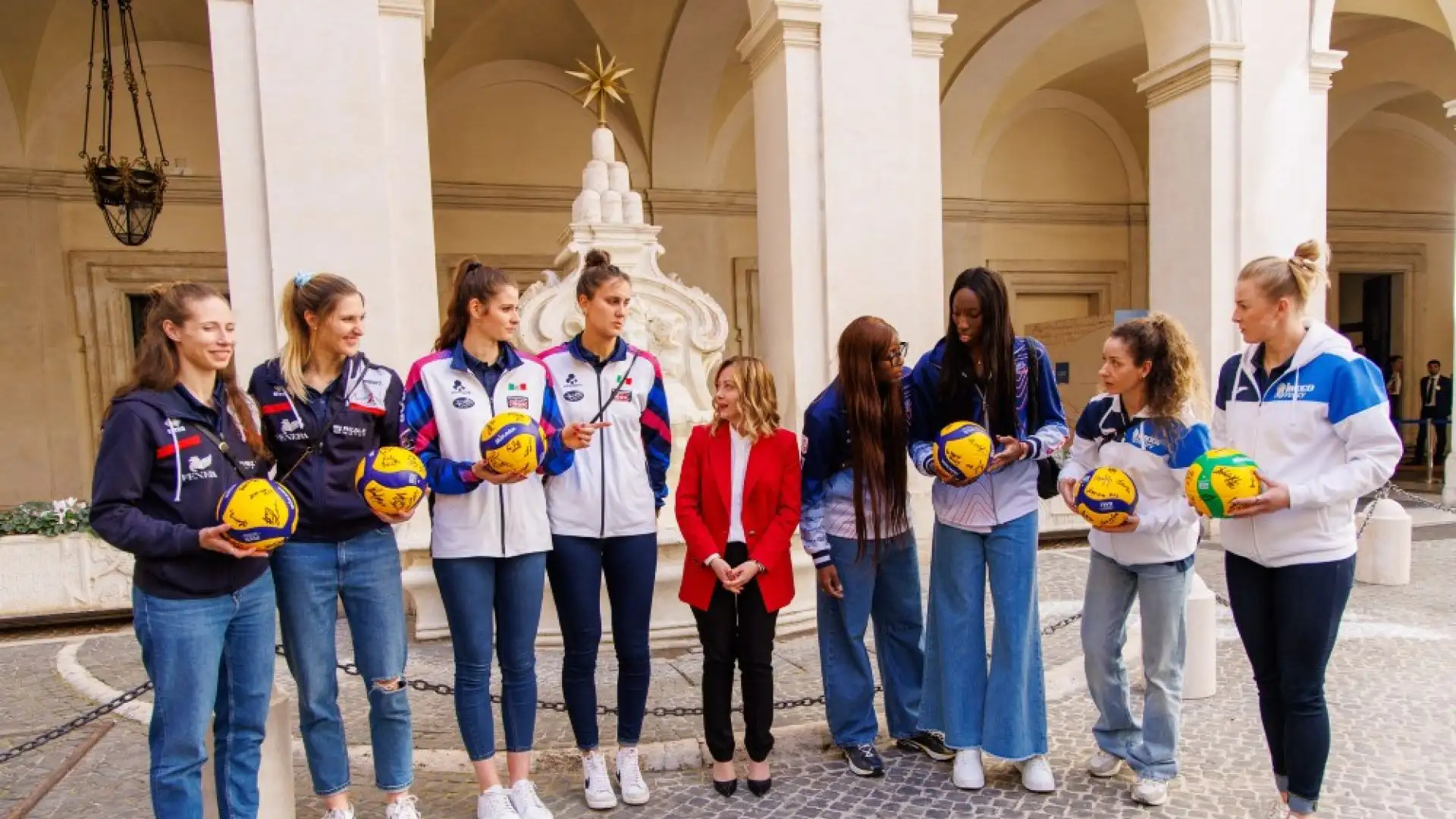 Prima però l'Italia di Velasco dovrà qualificarsi.