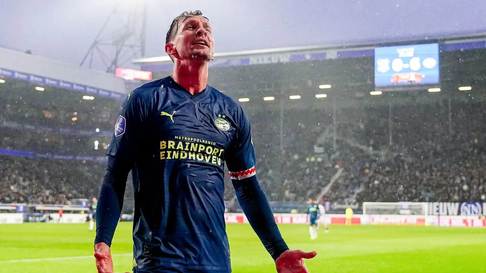 Si tratta della vittoria esterna più larga di sempre nella storia dell'Eredivisie
