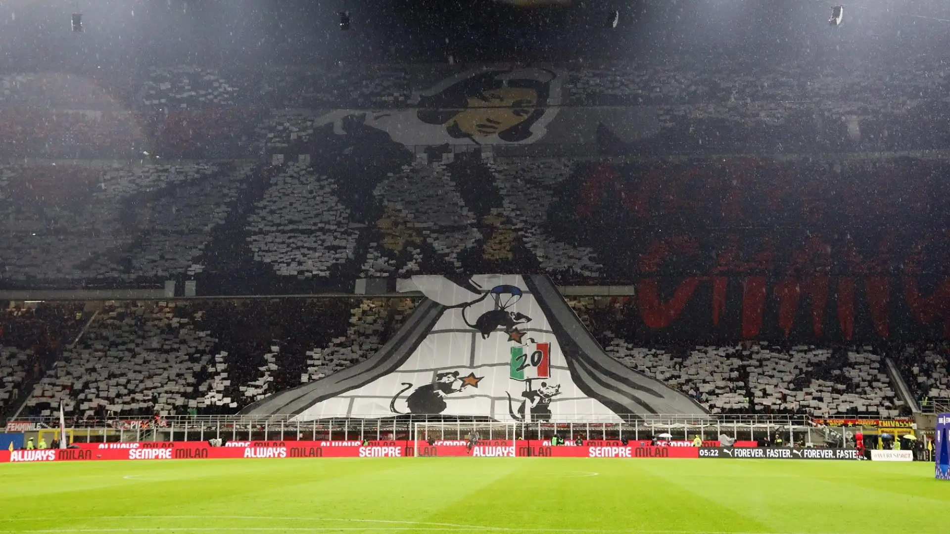 La scritta dei tifosi rossoneri è "Nothing change", "Non cambia nulla"