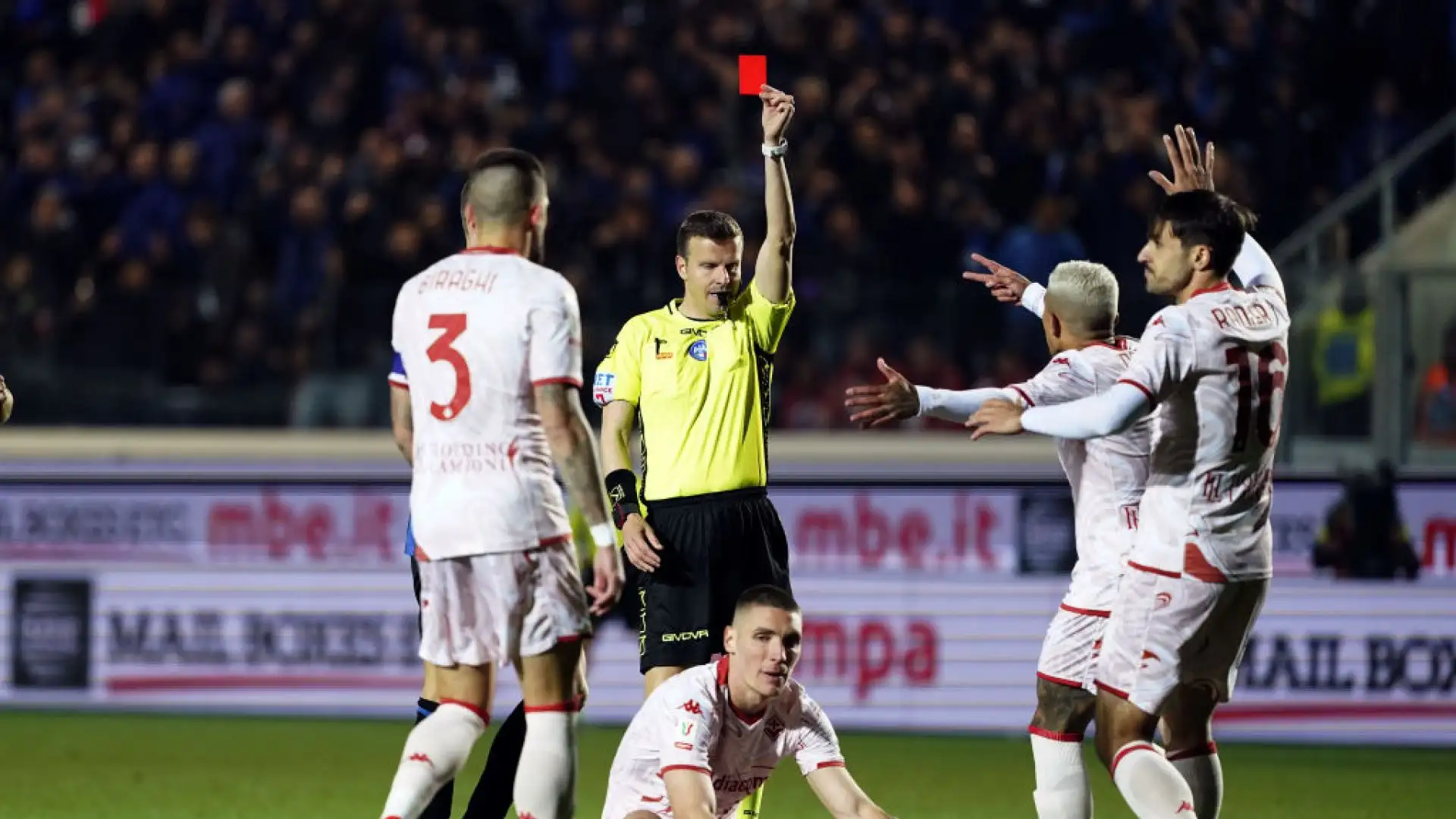 La squadra bergamasca, battuta 1-0 all'andata al Franchi, ha sconfitto 4-1 la Fiorentina al ritorno.