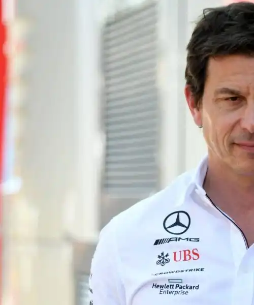 Lewis Hamilton in Ferrari: Toto Wolff minimizza e guarda già oltre