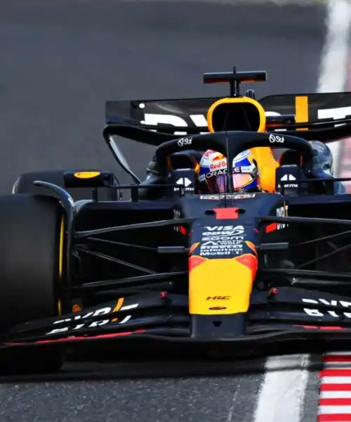 F1: Max Verstappen domina a Suzuka, terzo Carlos Sainz