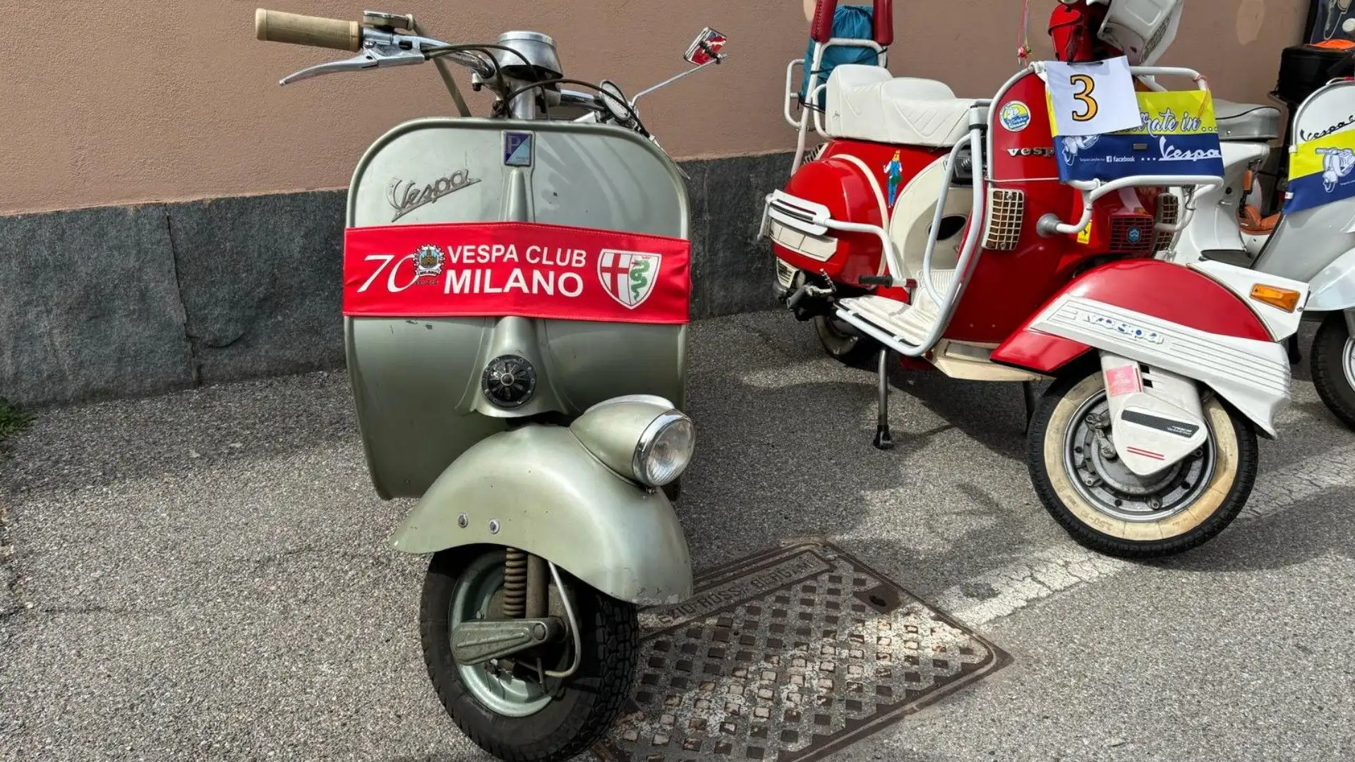 Il nome 'Vespa' è figlio di Enrico Piaggio che, sentendo il rumore del primo prototipo di scooter (MP6), esclamò: "Pare una vespa!"
