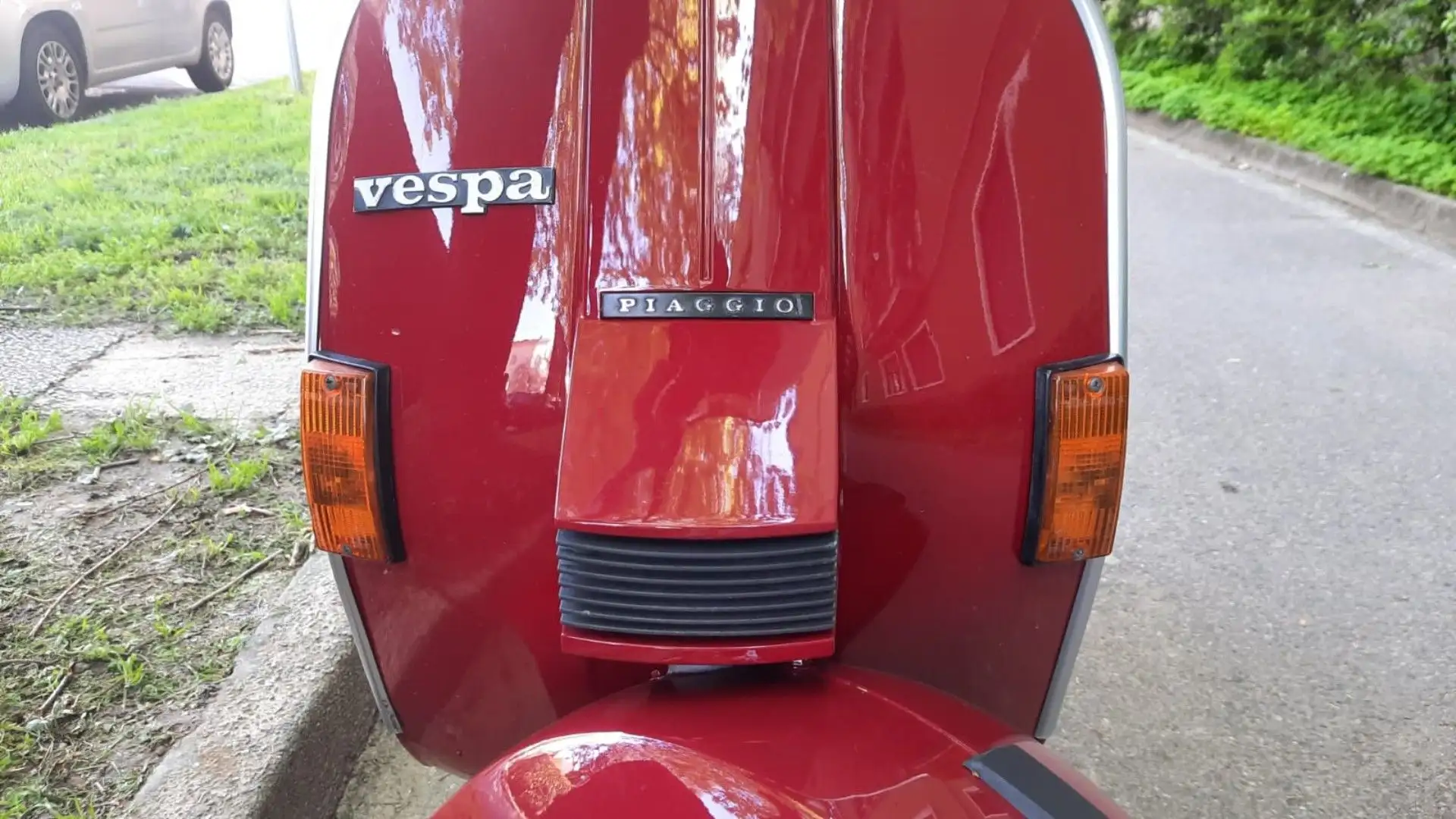 Si tratta di una Vespa PX 125 E
