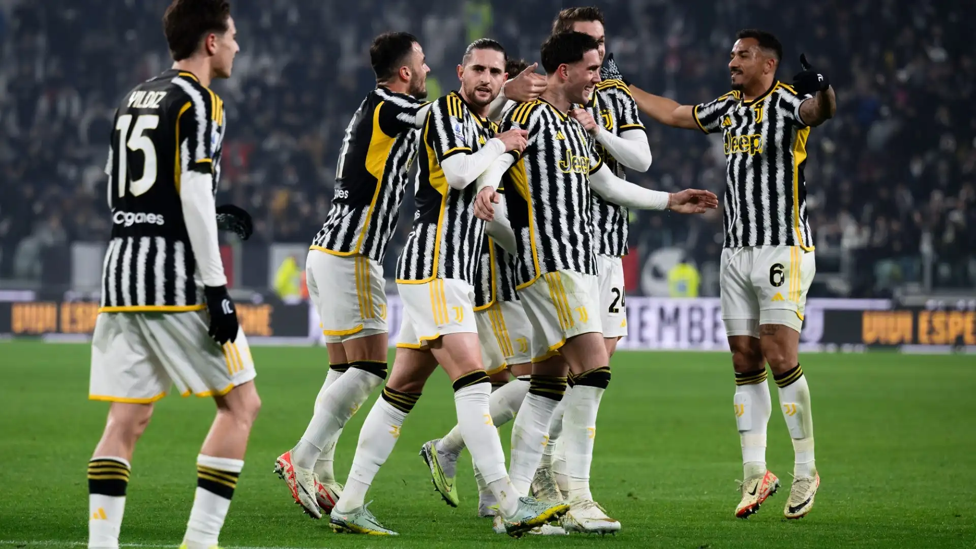 Bayern Monaco: torna di moda il calciatore della Juventus. Immagini
