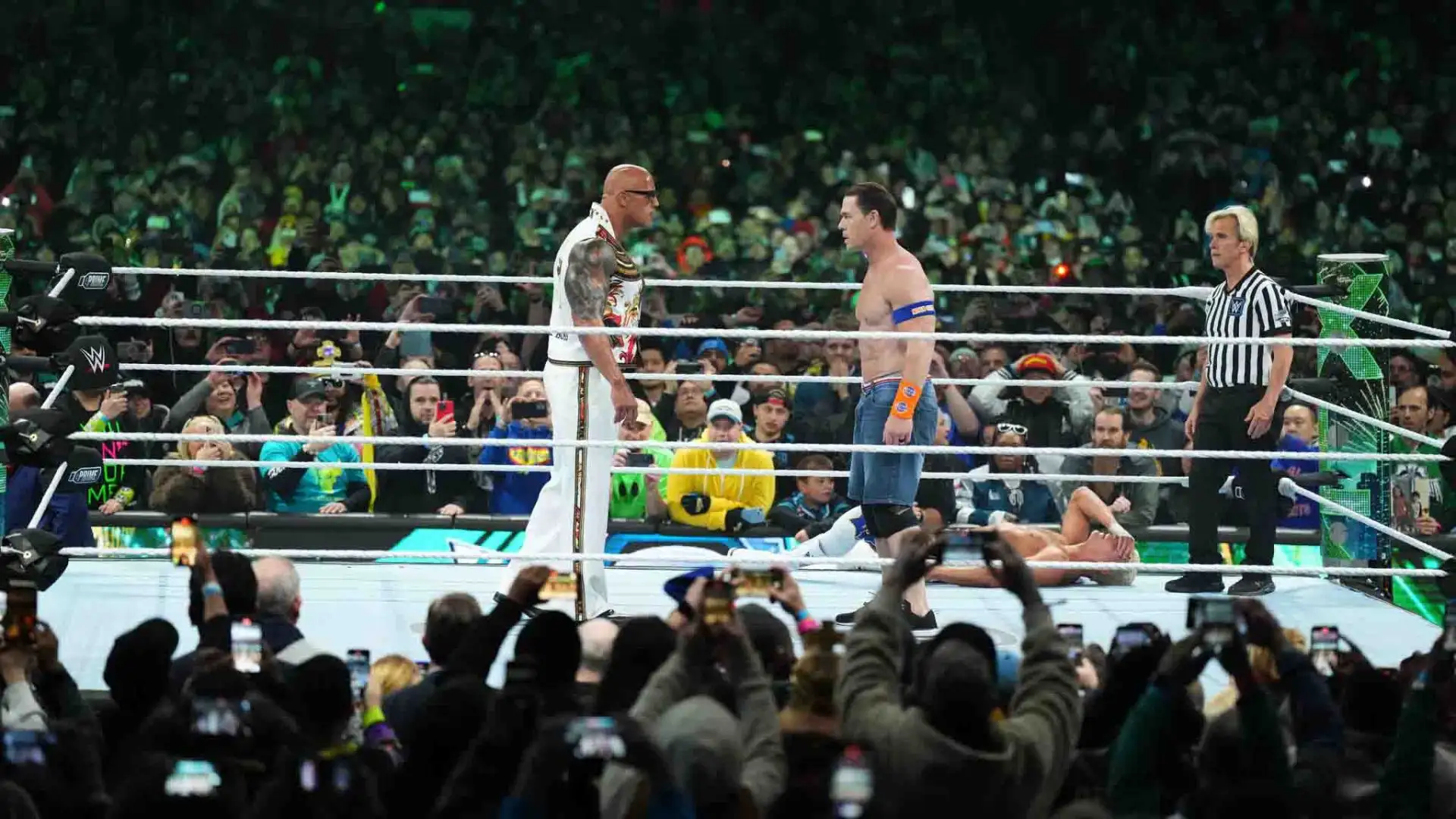 The Rock ha avuto la meglio su John Cena.