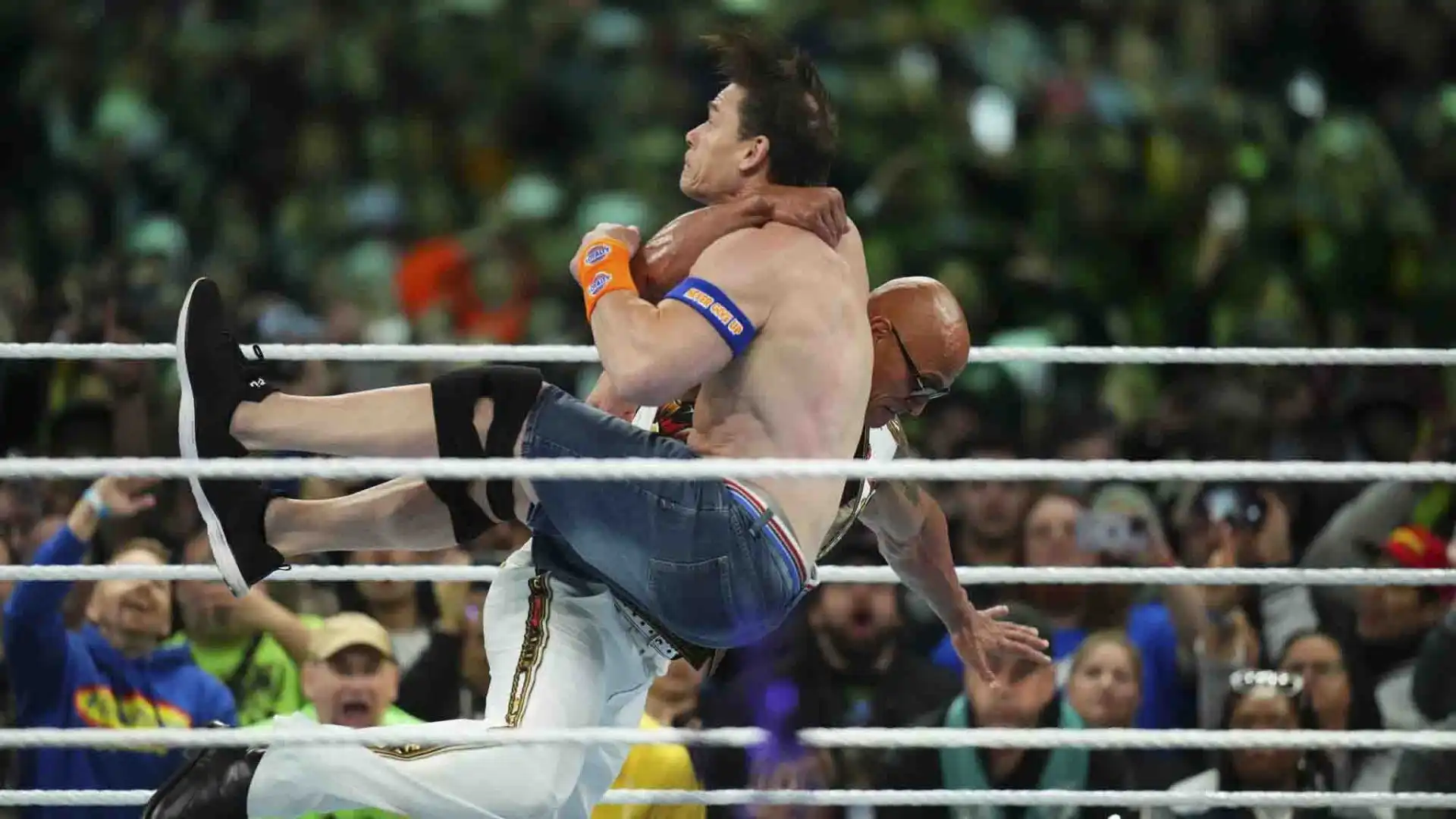 E' successo di tutto nel main event della seconda serata di WrestleMania.