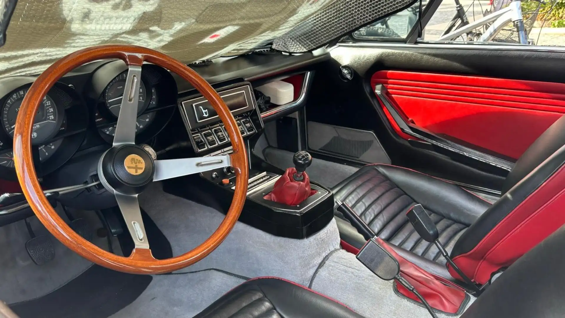 La Montreal condivideva la sua unità motrice potenziata con altre vetture Alfa Romeo, come la GTV Turbodelta e la GTS dell'Alfetta GT
