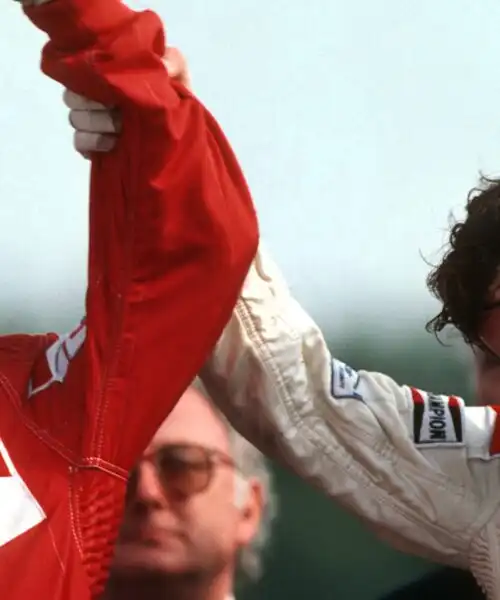 Trent’anni fa è morto Ayrton Senna: le foto di un campione sfortunato