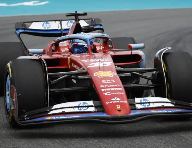 Ferrari, Charles Leclerc furioso con Esteban Ocon, Carlos Sainz frustrato
