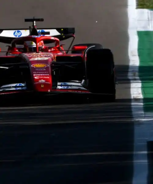 Gp Imola: Charles Leclerc il più veloce anche nelle seconde libere, Red Bull in difficoltà