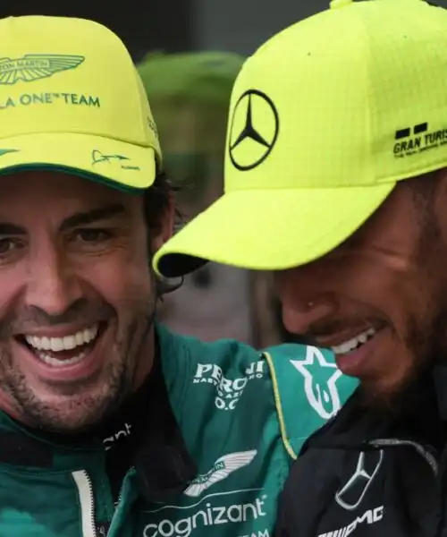 Fernando Alonso, frecciata a Lewis Hamilton e all’intera F1