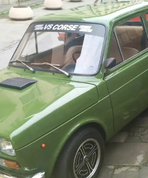 Un classico italiano, la Fiat 127 verde muschio: le foto