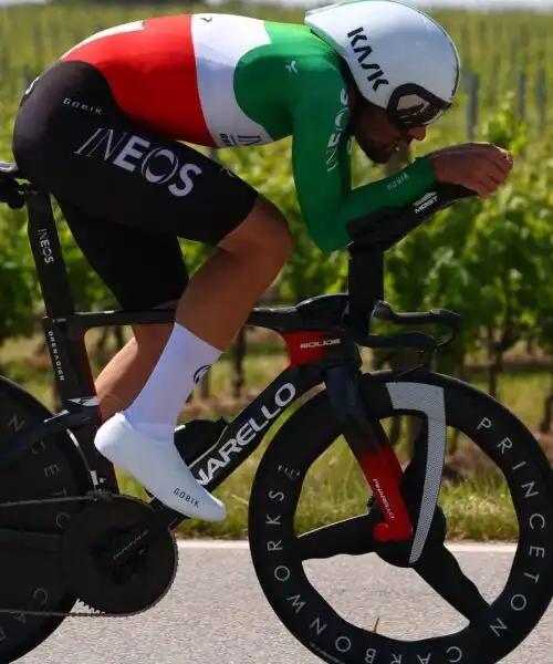 Giro d’Italia: Filippo Ganna batte Tadej Pogacar e si prende la seconda crono