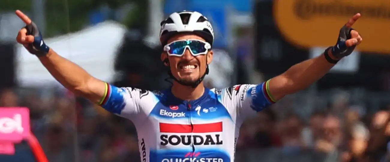 Giro d’Italia, Julian Alaphilippe centra il bersaglio a Fano