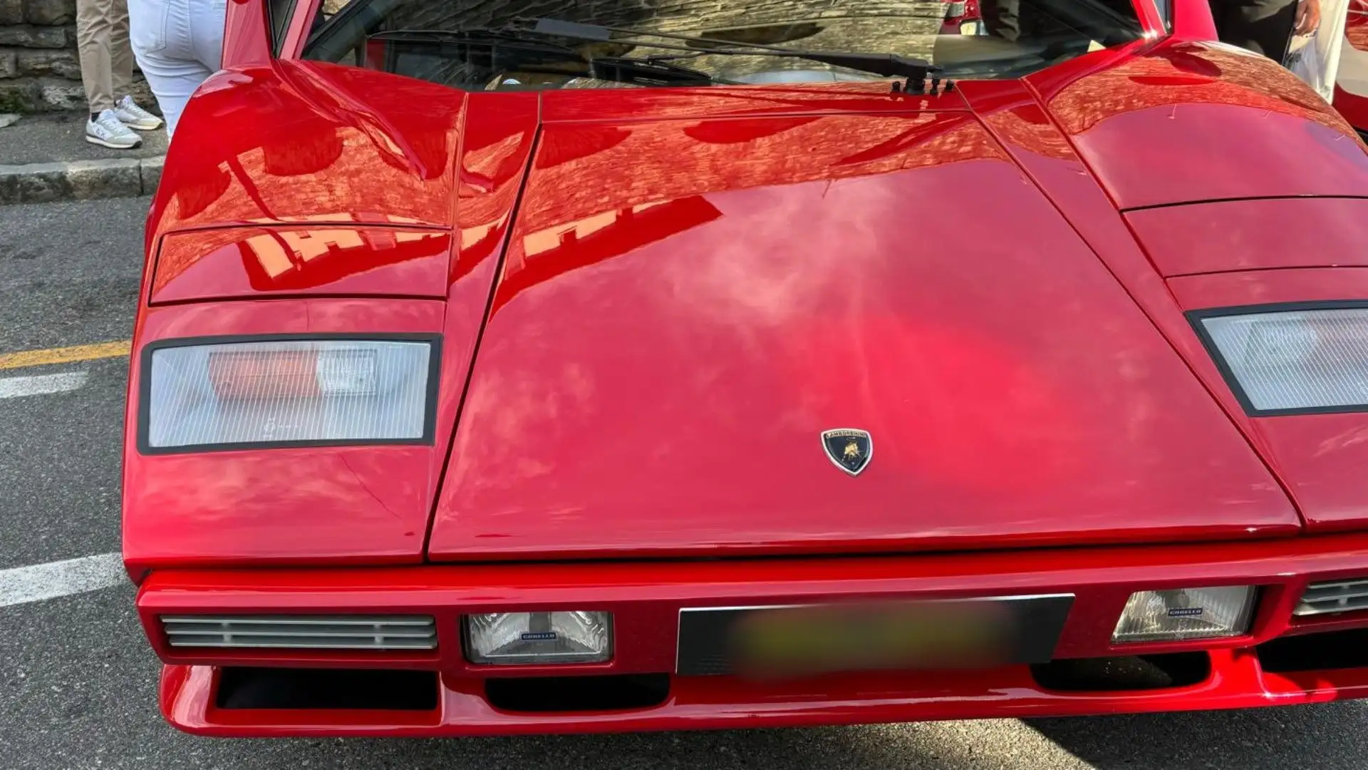 La versione LP5000S del motore offriva maggiore coppia motrice, rendendo l'auto più trattabile grazie ai rapporti allungati
