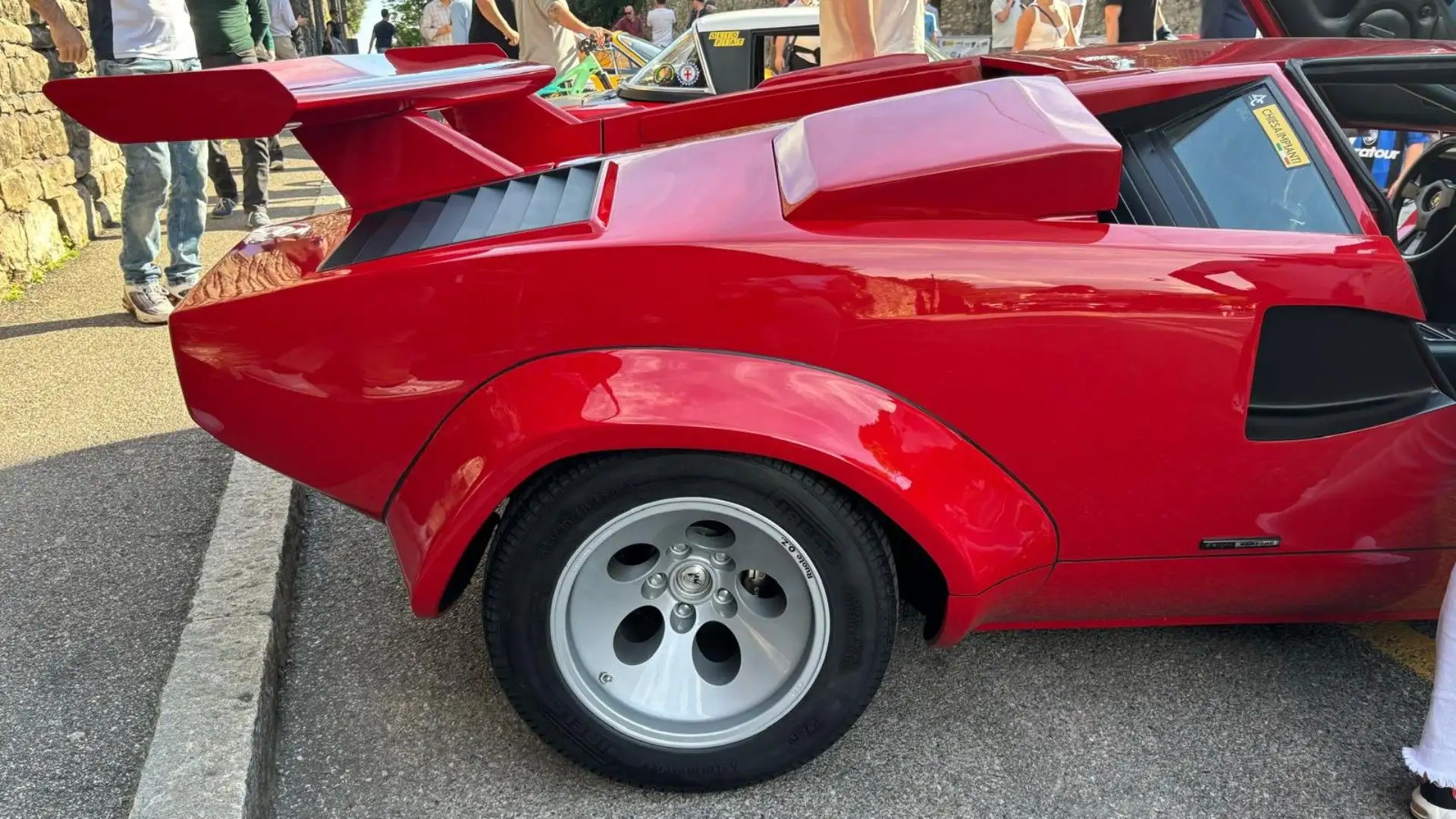 Il nome Countach deriva dall'espressione piemontese "contacc!", usata per esprimere stupore e meraviglia
