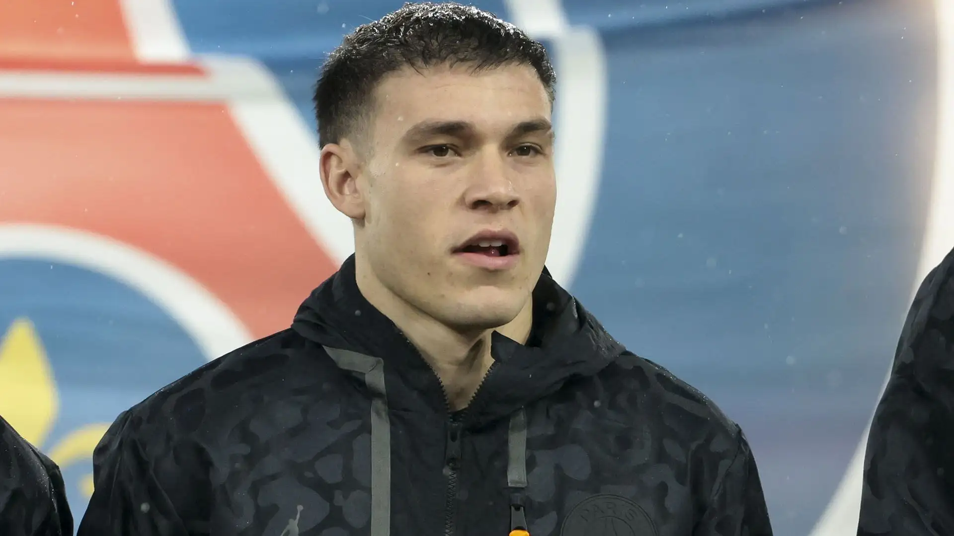 È legato al PSG con un contratto fino al 2028
