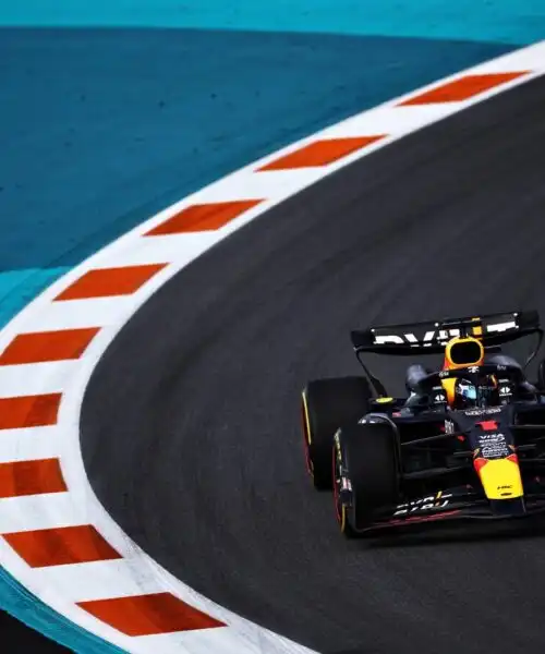 F1, Miami: Max Verstappen in pole nella Sprint davanti a Charles Leclerc