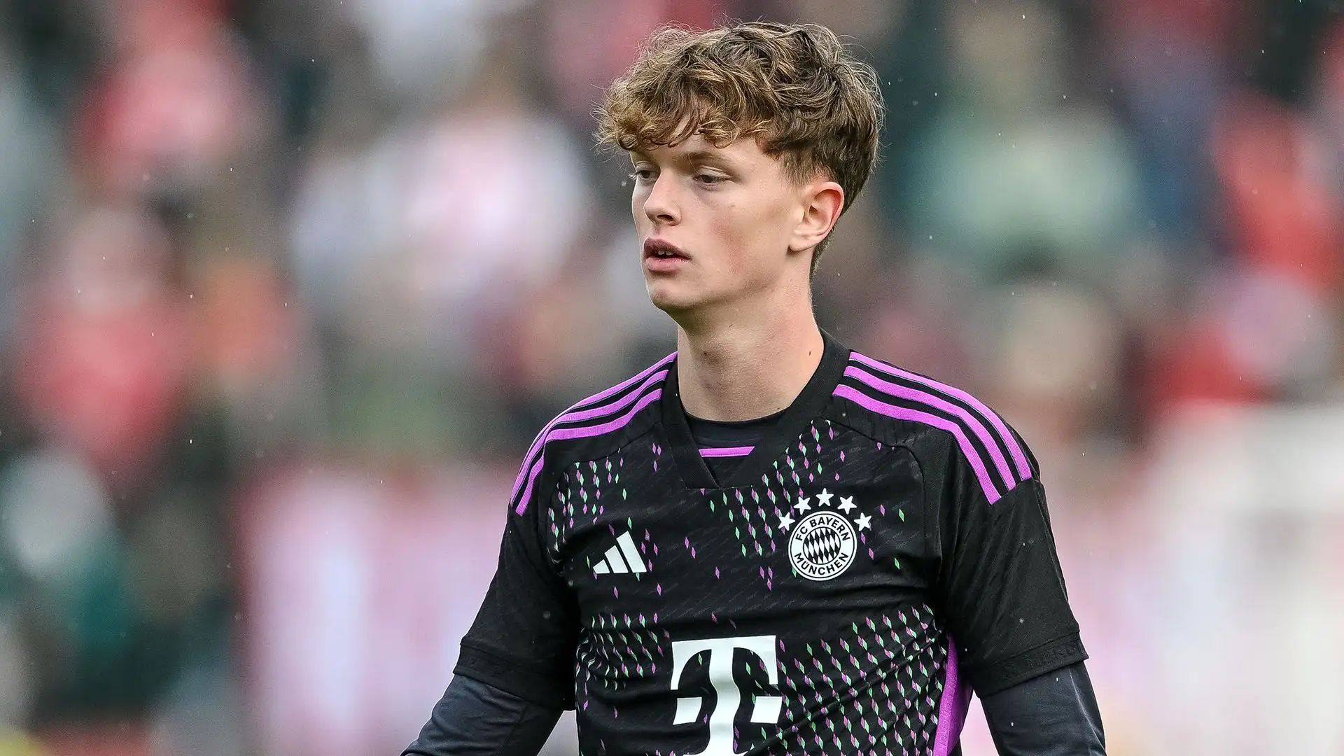Il Bayern vuole cedere il giocatore ad una squadra che lo faccia giocare con continuità, proprio come è successo con l'Elversberg