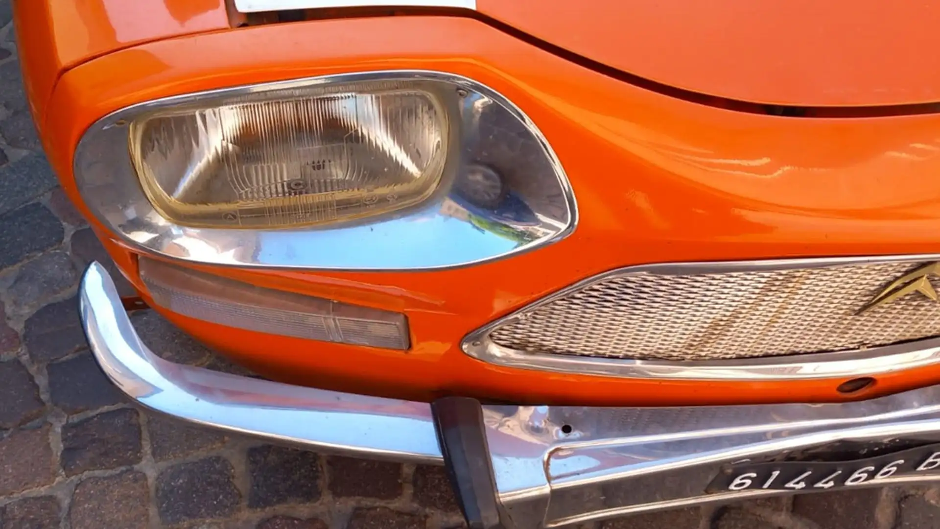 La Citroën Ami 8 sostituisce l'Ami 6 nel 1969 con un'evoluzione stilistica significativa.