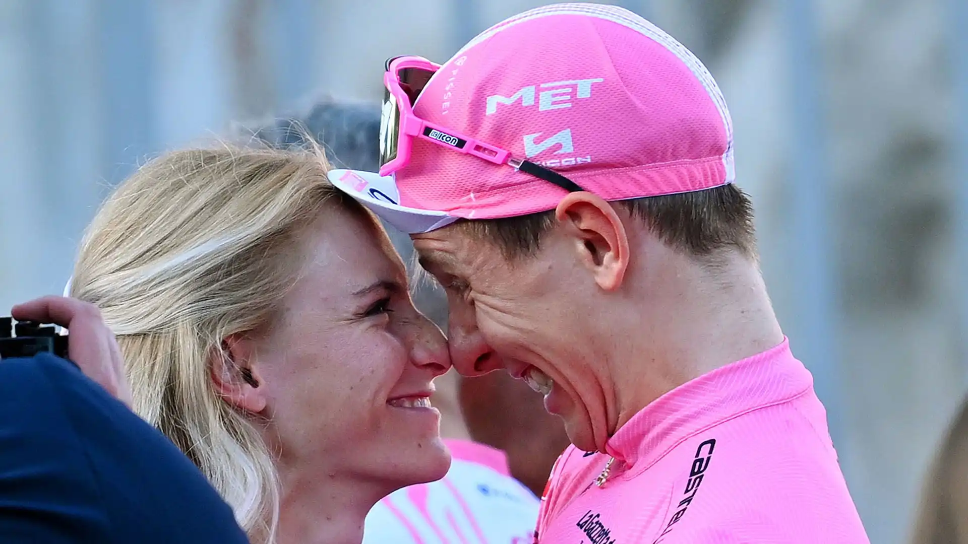 Urska Zigart ha festeggiato il suo fidanzato Tadej Pogacar, trionfatore dell'ultimo Giro d'Italia