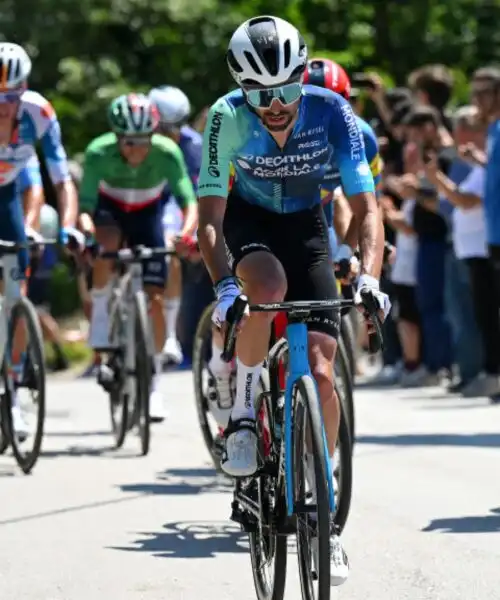 Giro d’Italia: trionfo di Paret-Peintre a Bocca della Selva, bene Andrea Bagioli