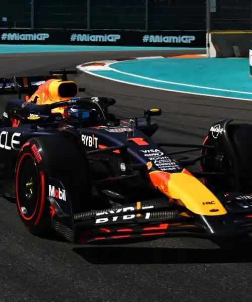 Max Verstappen in pole anche a Miami, ma la Ferrari è lì: Leclerc 2°, Sainz 3°