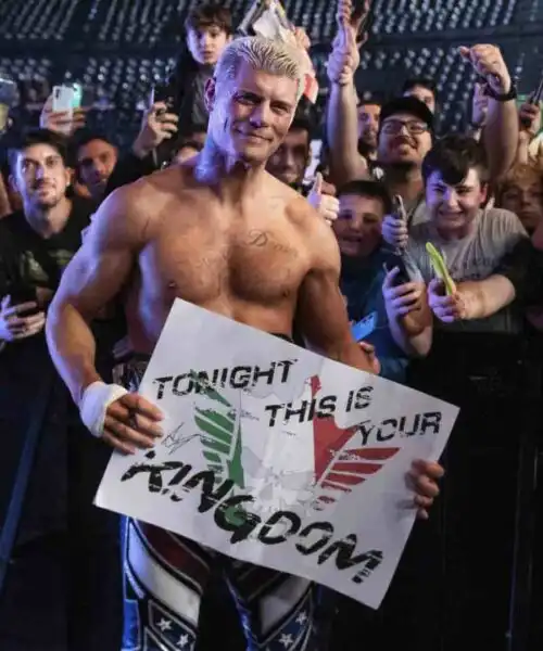 Wrestling, è successo di tutto con il ritorno della WWE in Italia: le foto