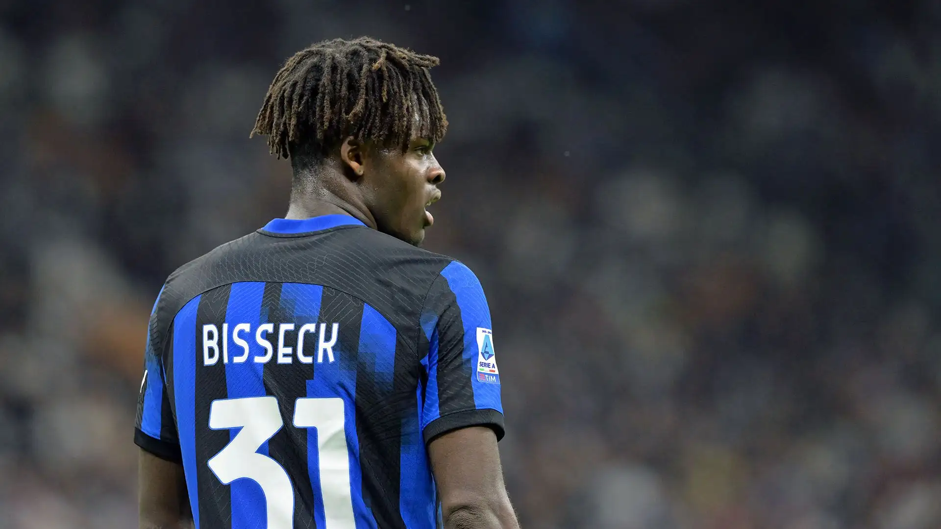 In questa stagione ha disputato 40 partite con l'Inter, segnando due reti