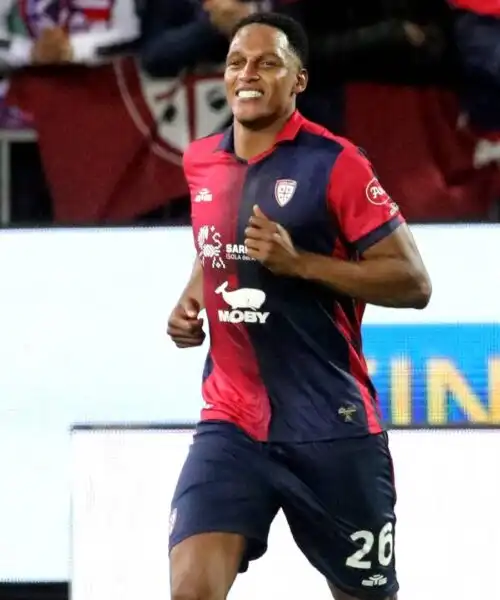 Yerry Mina resta al Cagliari? L’agente non lo esclude