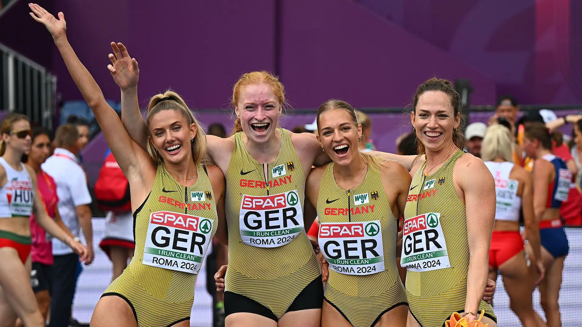 Alica Schmidt spera che la staffetta femminile riesca a conquistare uno degli ultimi due posti per andare a Parigi