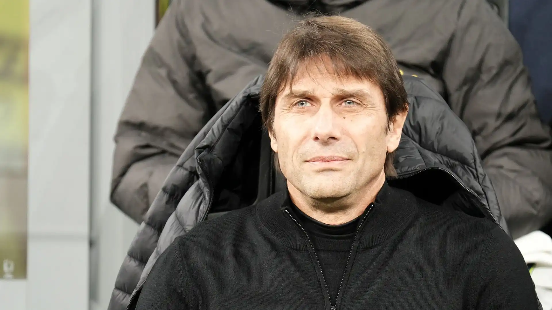 Il Napoli su impulso di Antonio Conte è al lavoro per rinforzare in modo importante la rosa in vista della prossima stagione