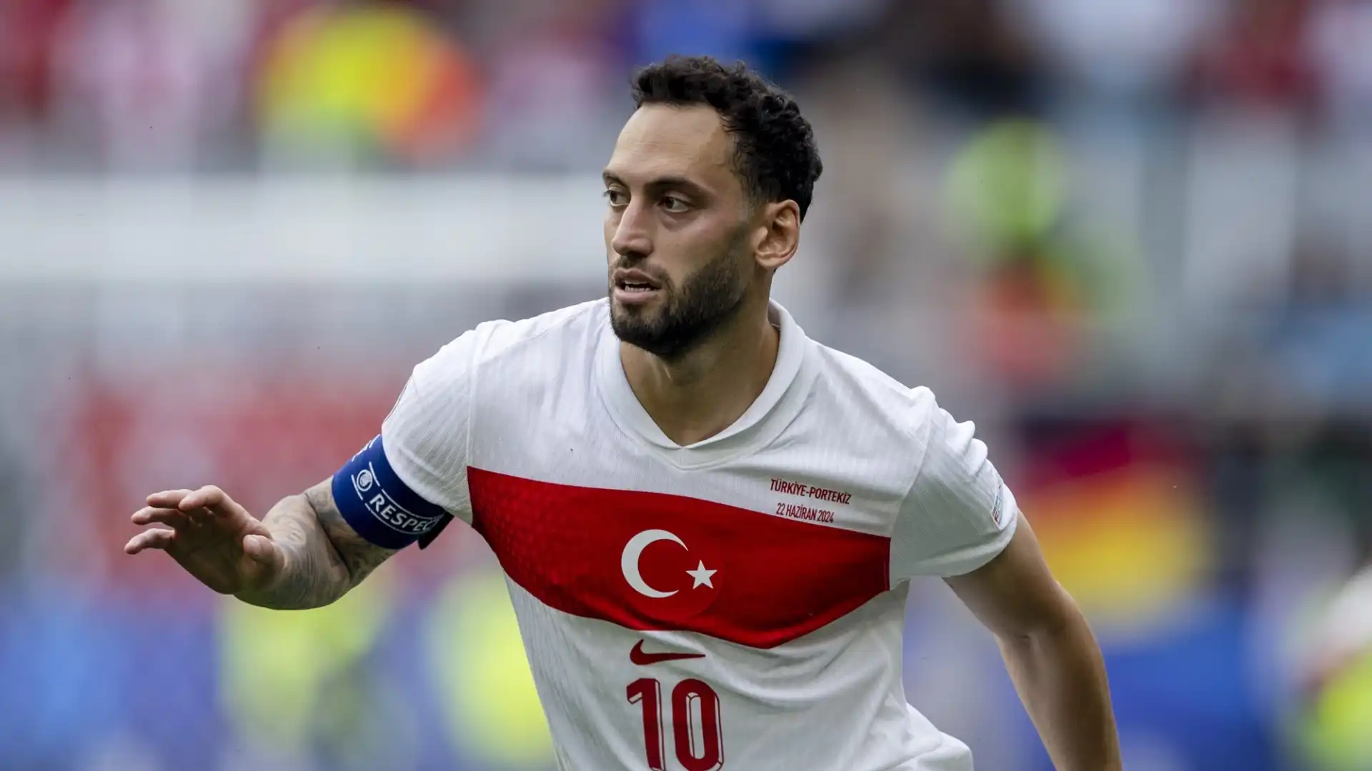 Nuovo colpo di scena sul futuro del centrocampista dell'Inter Hakan Calhanoglu