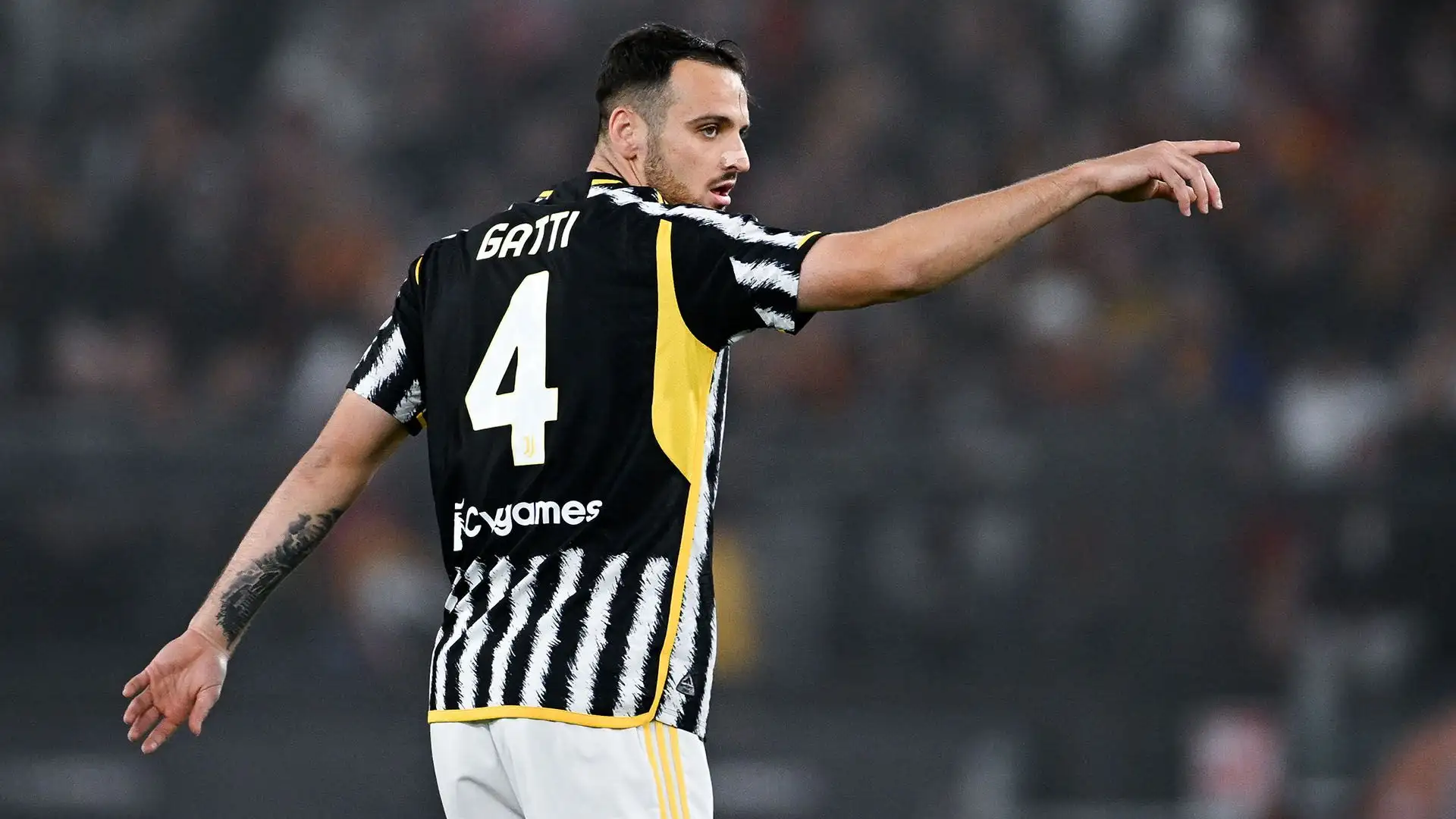 La proprietà del Newcastle è ricchissima e potrebbe presentare un'offerta irrinunciabile al club
