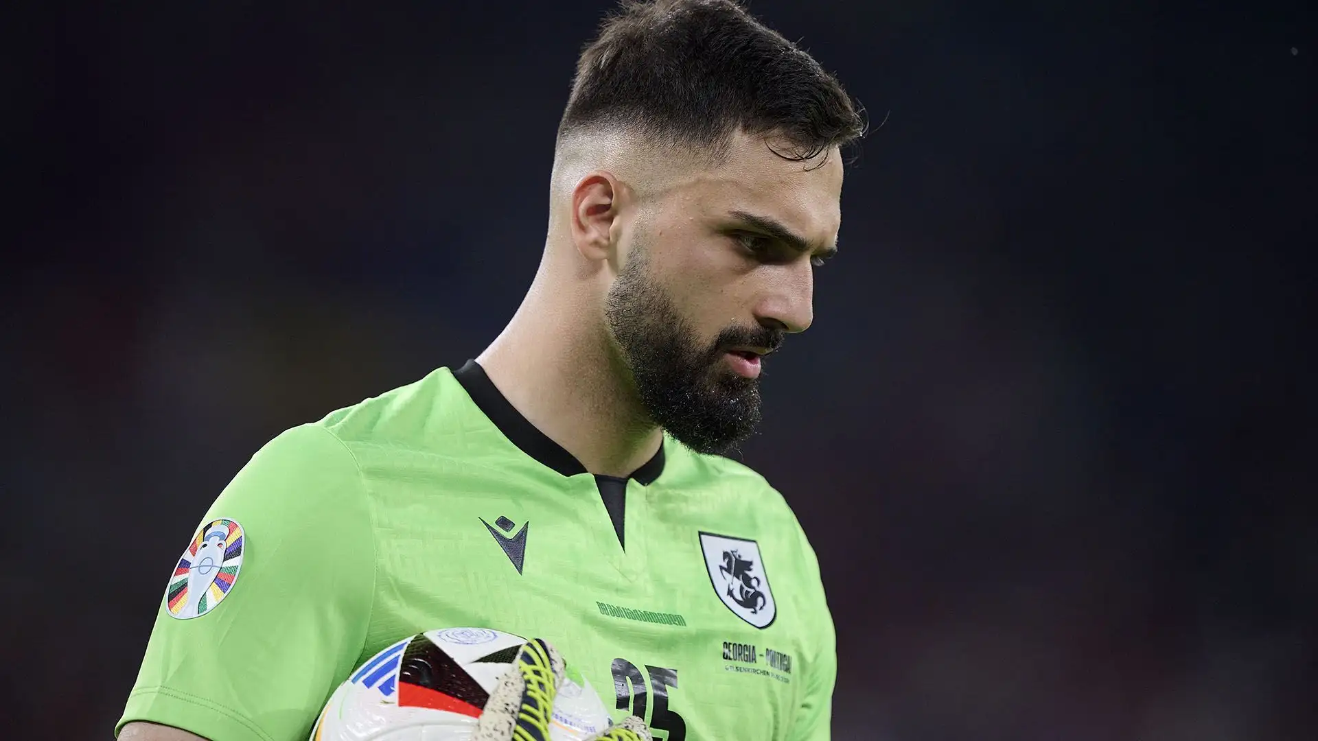 Mamardashvili potrebbe quindi essere l'erede di Manuel Neuer
