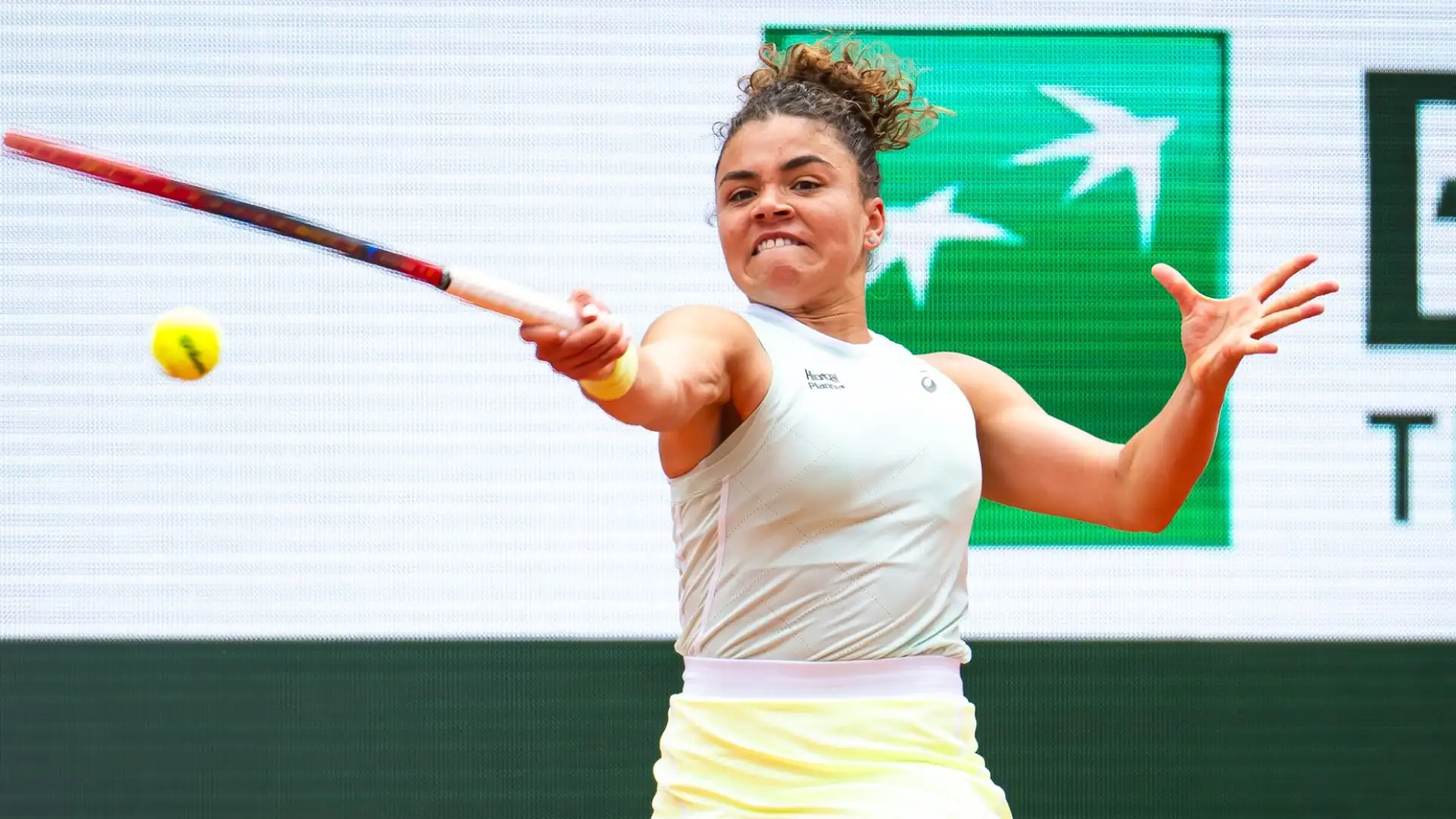 Jasmine Paolini e Jannik Sinner hanno fatto la storia: non era mai successo che i tennisti italiani arrivassero in semifinale sia nel tabellone maschile sia in quello femminile in una singola edizione del torneo
