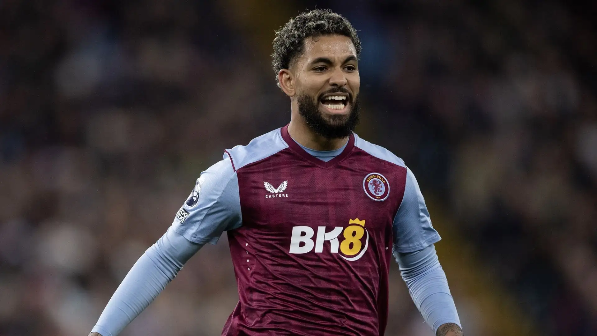 Douglas Luiz è stato portato in Europa dal Manchester City, ma non ha mai esordito con la squadra di Guardiola
